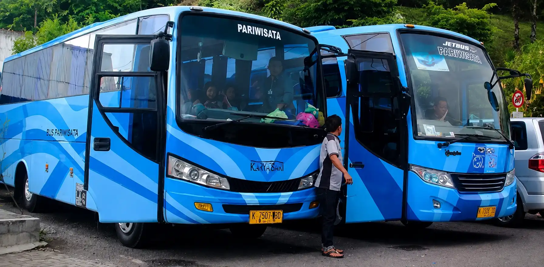 Premium Bus Rental in Bali by Gede Bali Transport